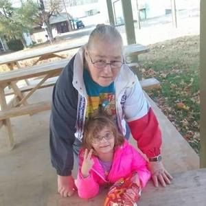 Meet your Posher, Lois